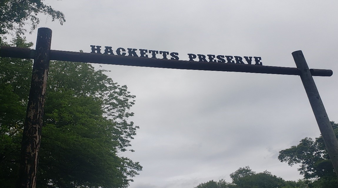 hacketts preserve entrance